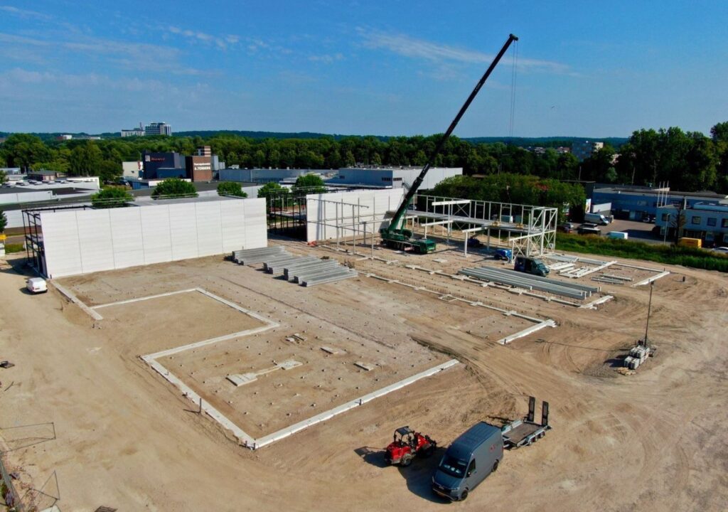 Nieuwbouw Bekisting en 2 prefab muren