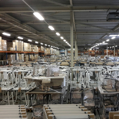 Logistieke vacature in het magazijn van Gispen schoolmeubelen. Een zelfstandige functie met veel verantwoordelijkheid.