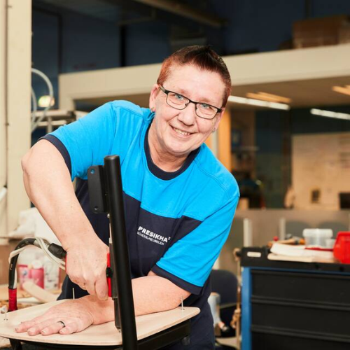 Werken in een leuk team bij Gispen Schoolmeubelen. Leer zelf én leer anderen met verantwoordelijkheid in een prettige omgeving.