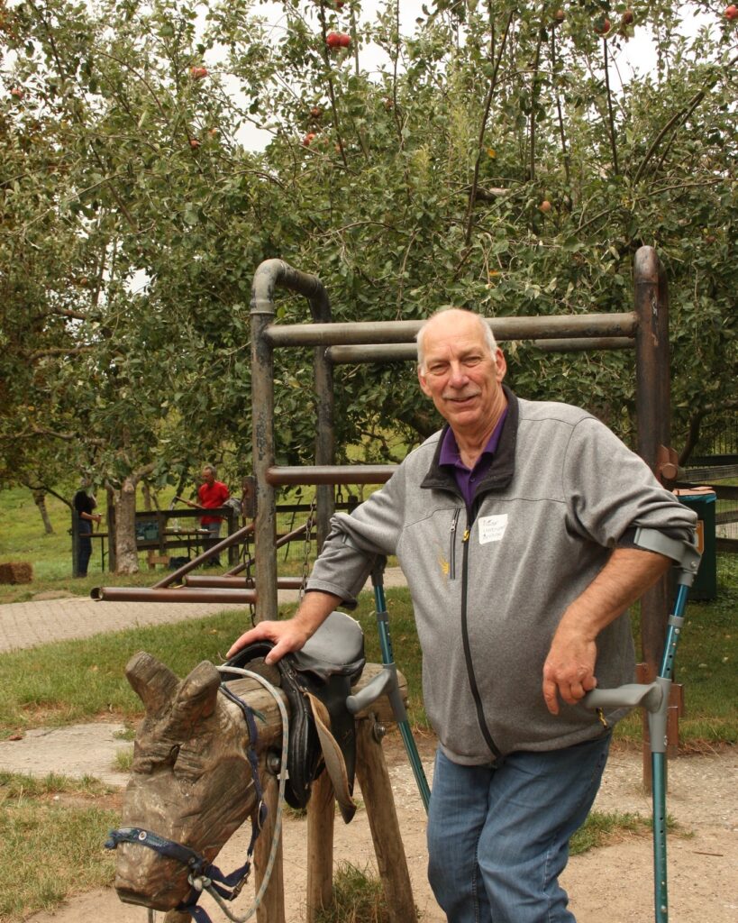 Rob Rouwen viert 45 jaar bij Natuurcentrum Arnhem – een inspirerend voorbeeld van duurzame inzetbaarheid, inclusie en werkplezier.