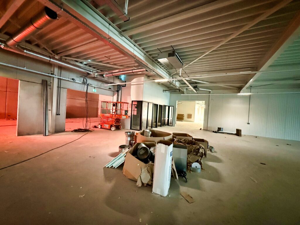 Binnen kantoorvleugel Nieuwbouw december 2025