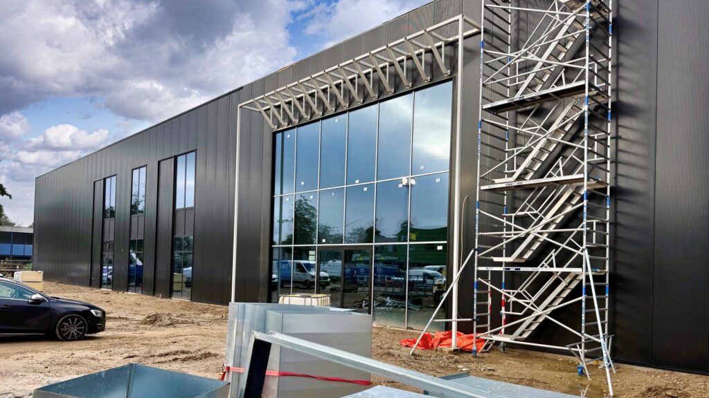 buitenkant hoofdingang Nieuwbouw december 2025